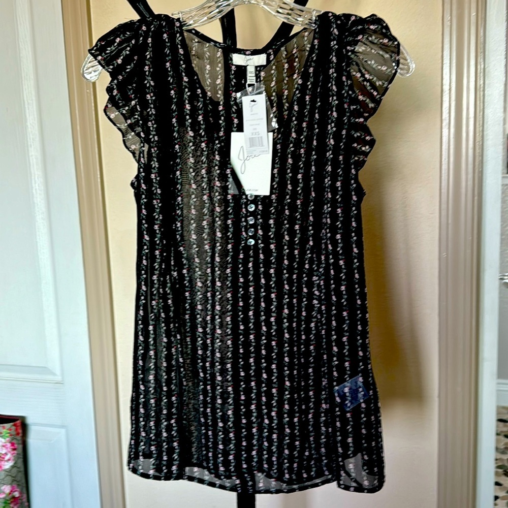 Sweet and very sheer top by Joie! You will need to layer this one!